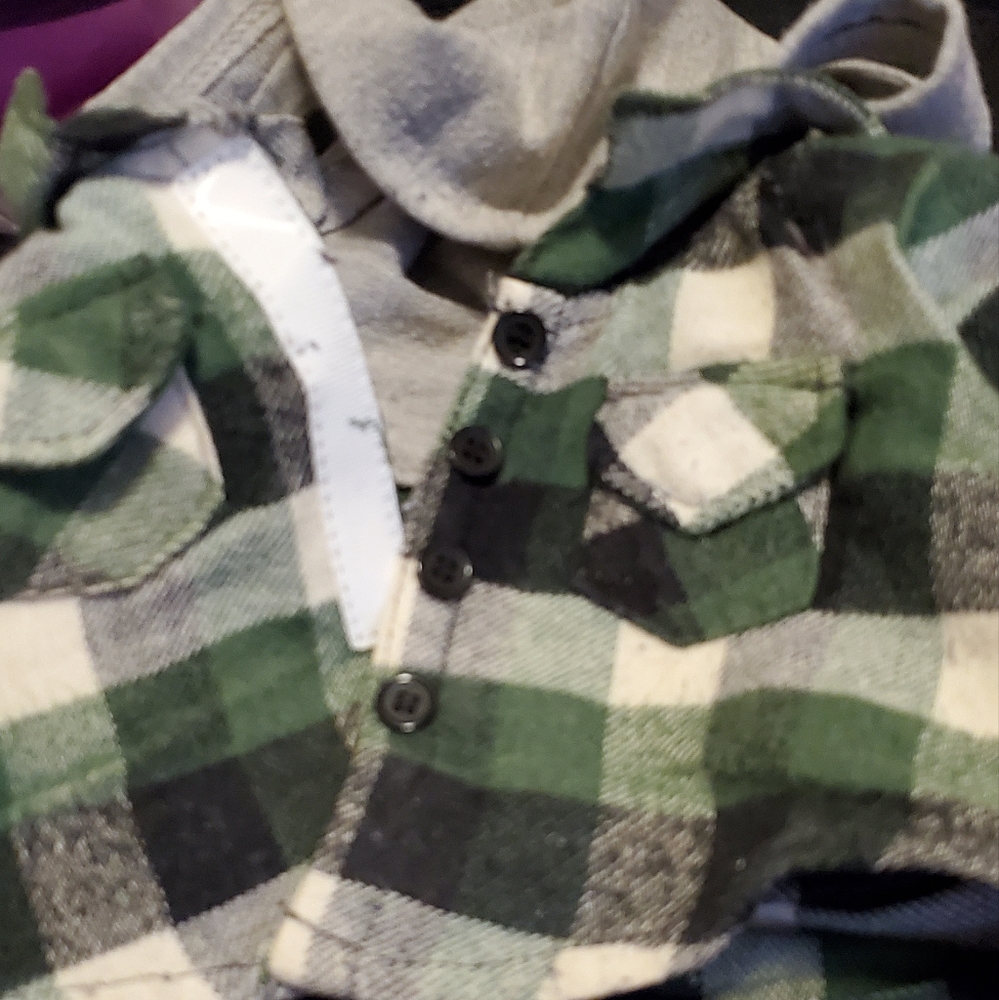 Clothes for bears from Build a bear, all clean, never played with. Whole box $30